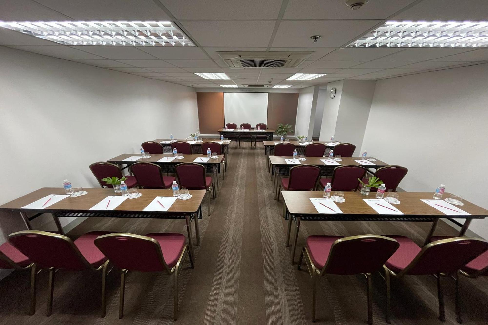 Go Hotels Plus Mandaluyong Exterior photo